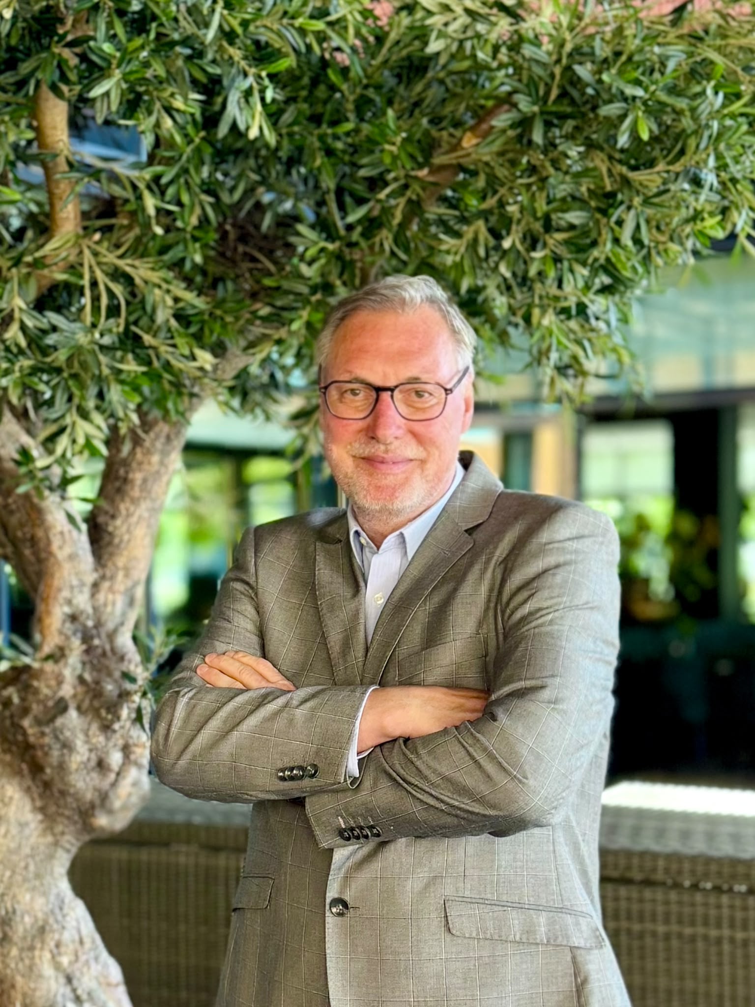 Gilbert van Asselt aan het werk vanuit Almere, internationaal actief